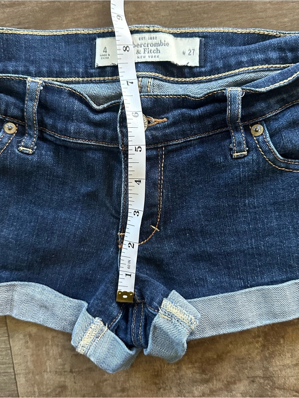 Abercrombie & Fitch roll cuff denim shorts - Picture 4 of 6
